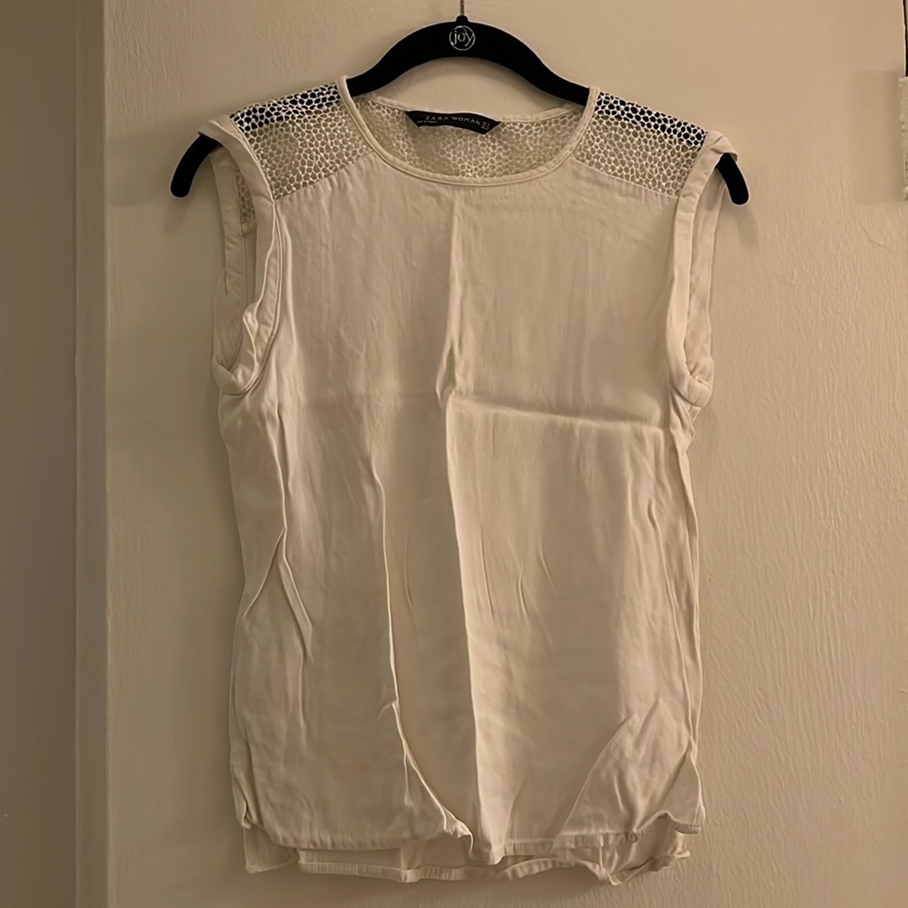 Zara white sleevelesss top xs